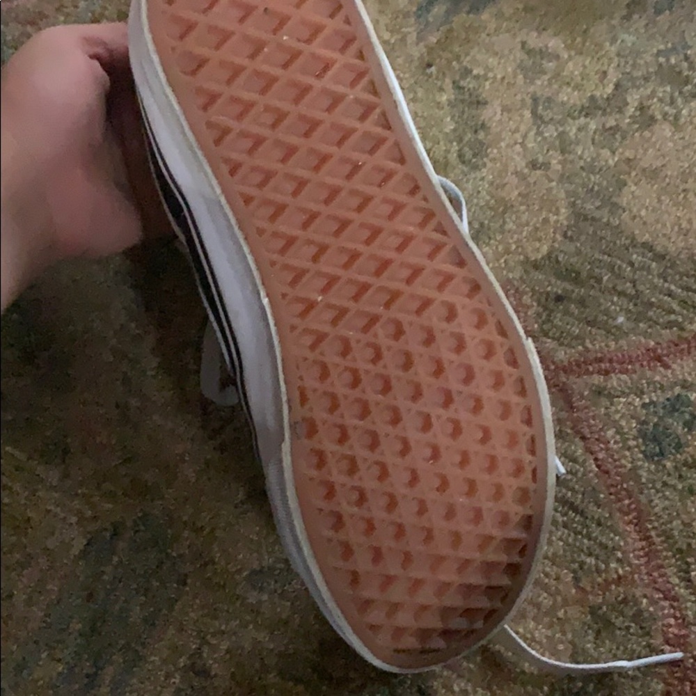 Vans - Picture 4 of 5